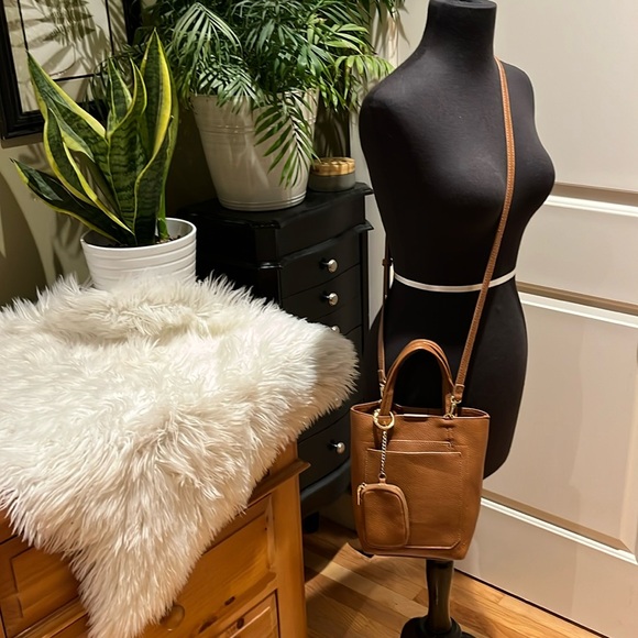 Brown Leather Tote Bag with Pouch - Picture 2 of 7